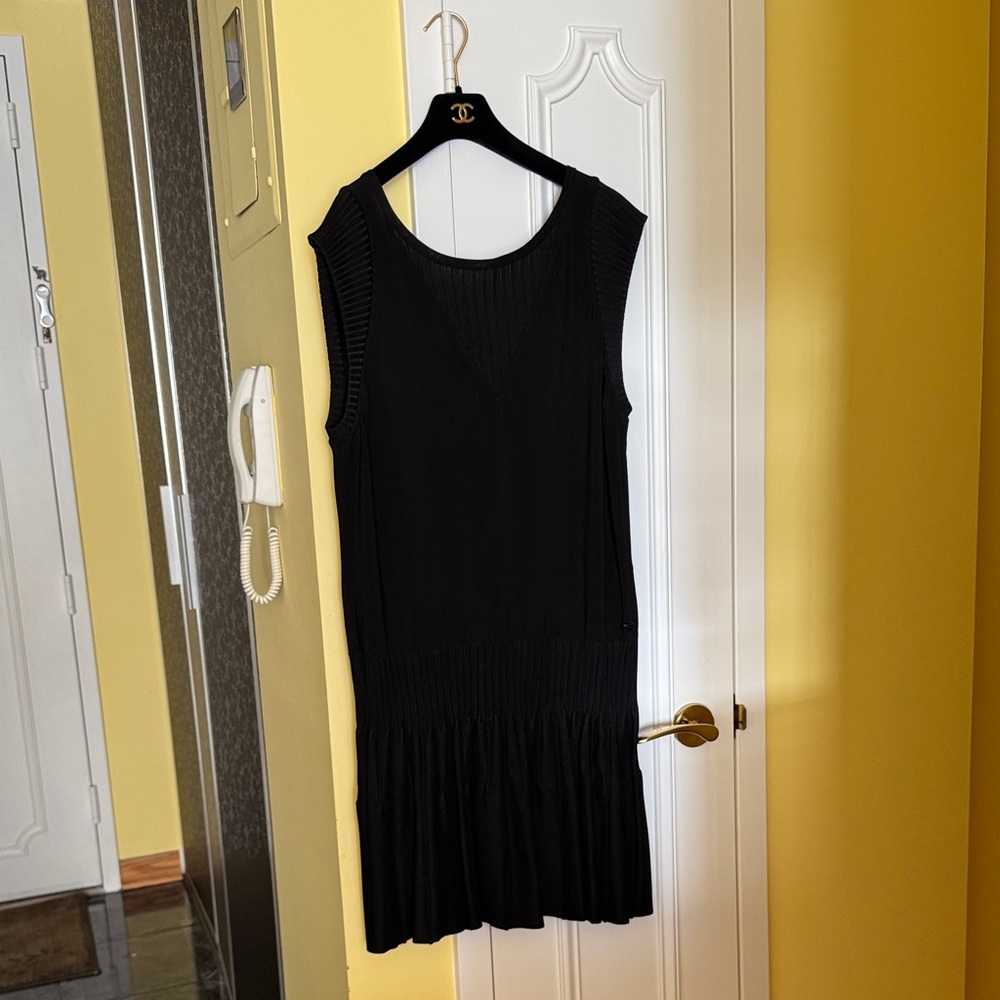 CHANEL Black Sleeveless Dress